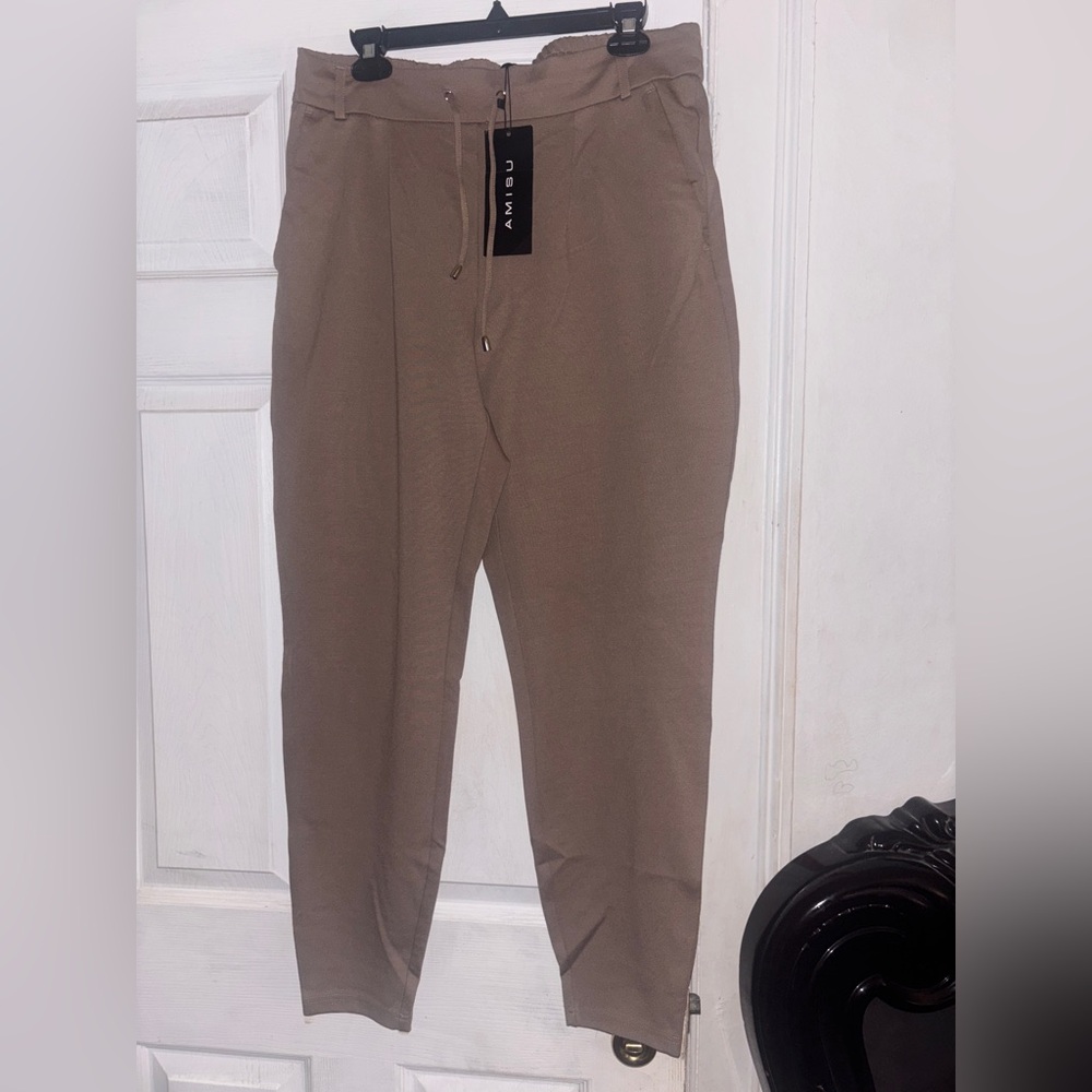 “Chic Tapered Pants – Brand New”